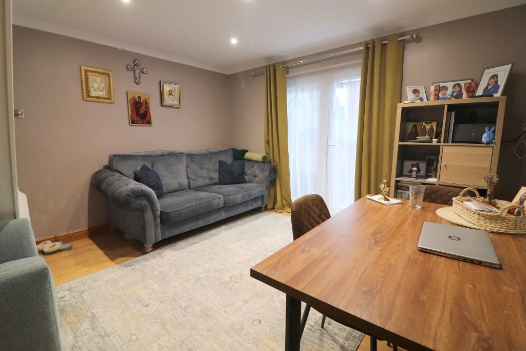 Property photo 2 of 8 Photo 2