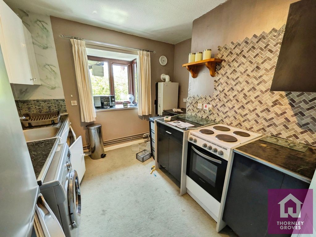Property photo 3 of 8 Pbox-Img.Jpg