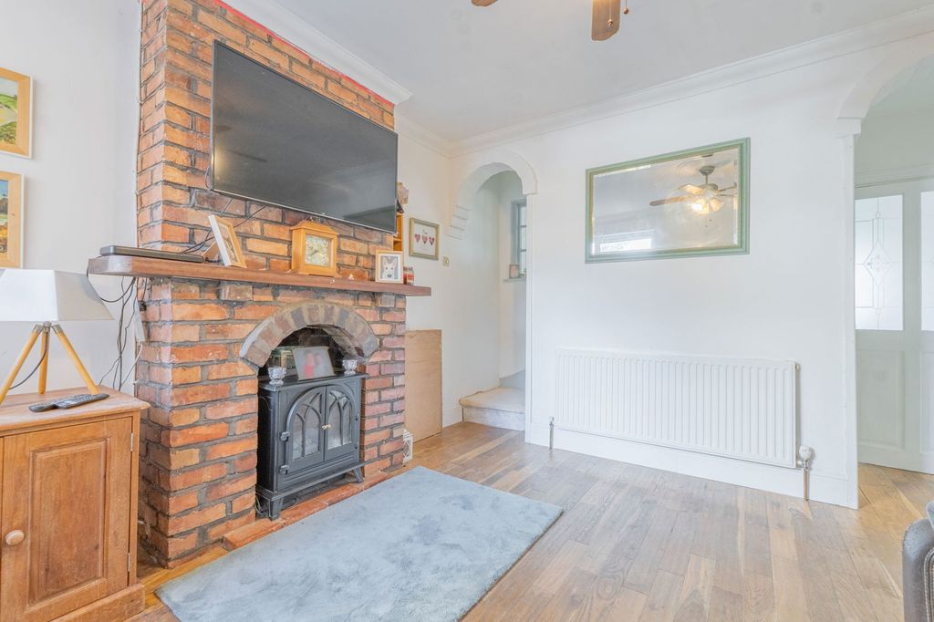 Property photo 2 of 16