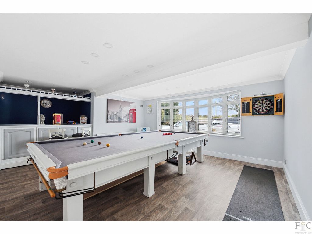 Property photo 3 of 36