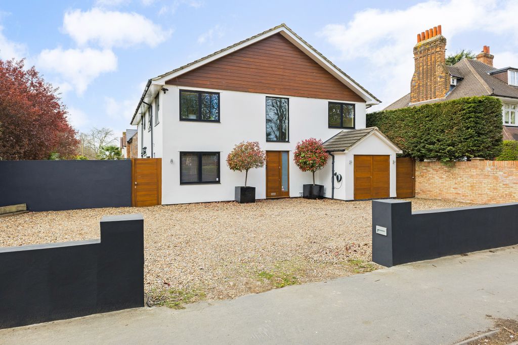 Property photo 1 of 18