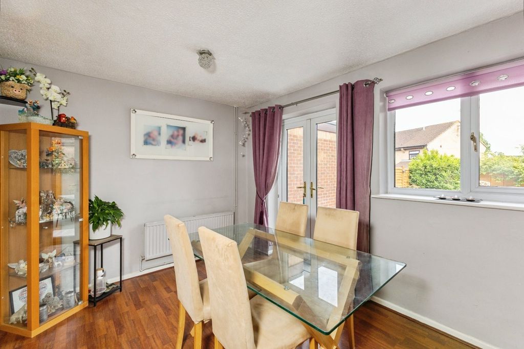 Property photo 3 of 10 Picture No. 04