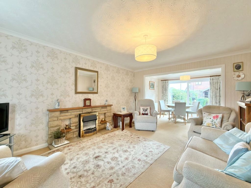 Property photo 3 of 24