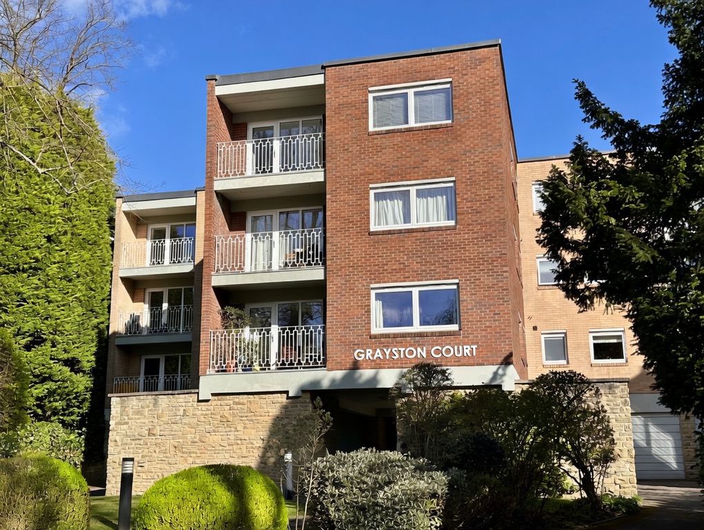 Property photo 1 of 10 Front