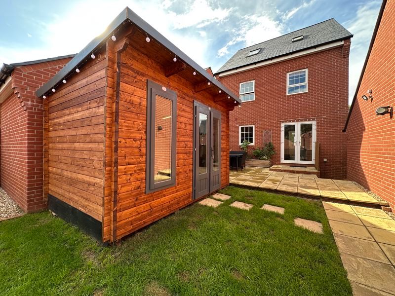Property photo 2 of 18 Rear Garden And Home Office