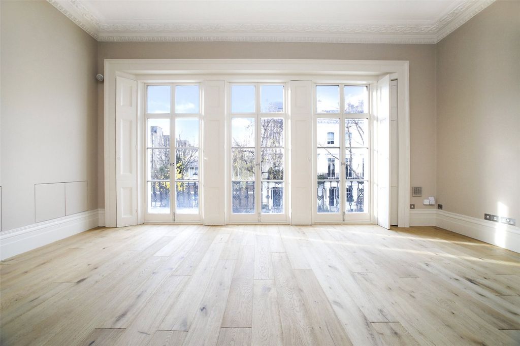 Property photo 3 of 11 Picture No. 01