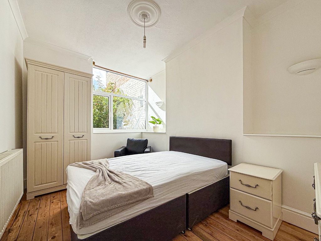 Property photo 1 of 10 4533110