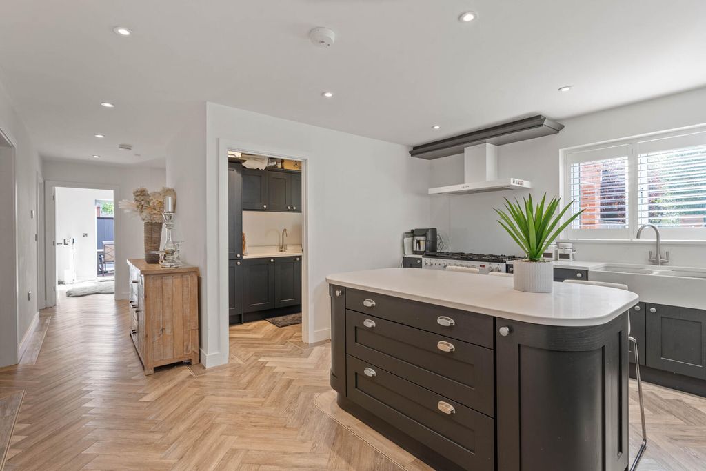 Property photo 3 of 44 Kitchen