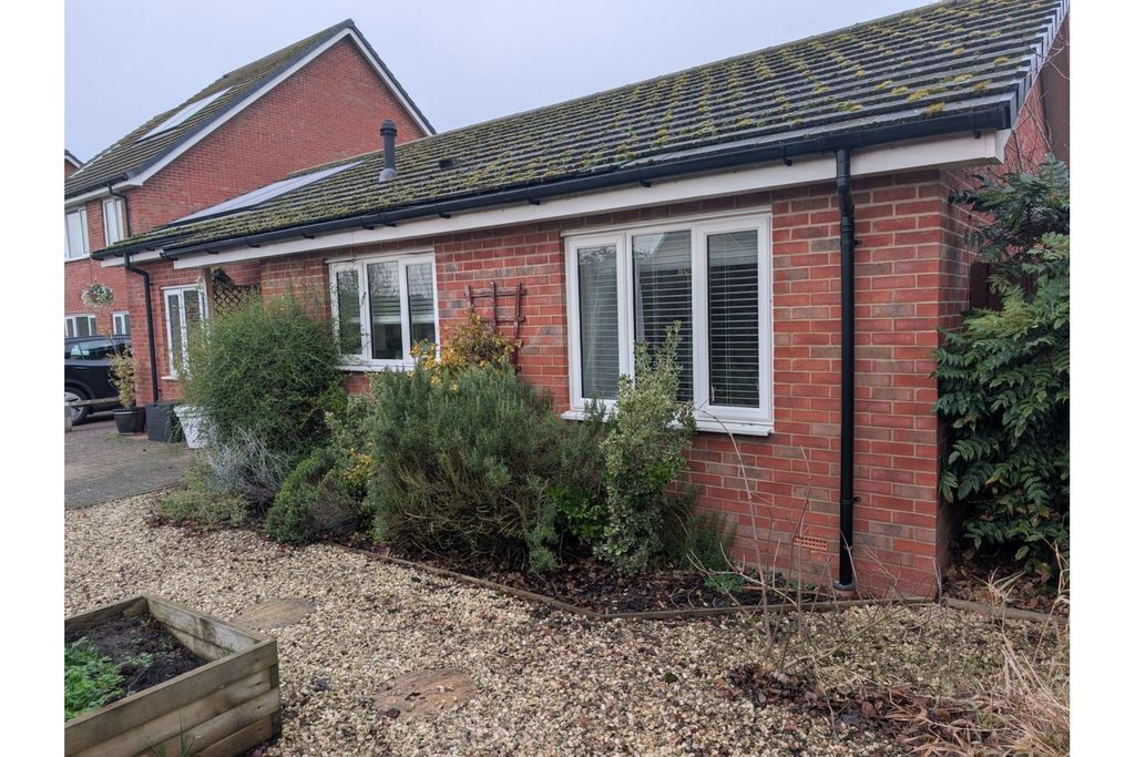 Property photo 2 of 21