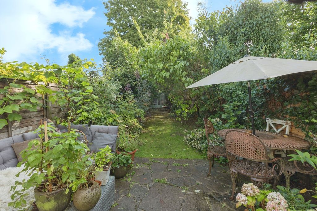 Property photo 3 of 17 Photo
