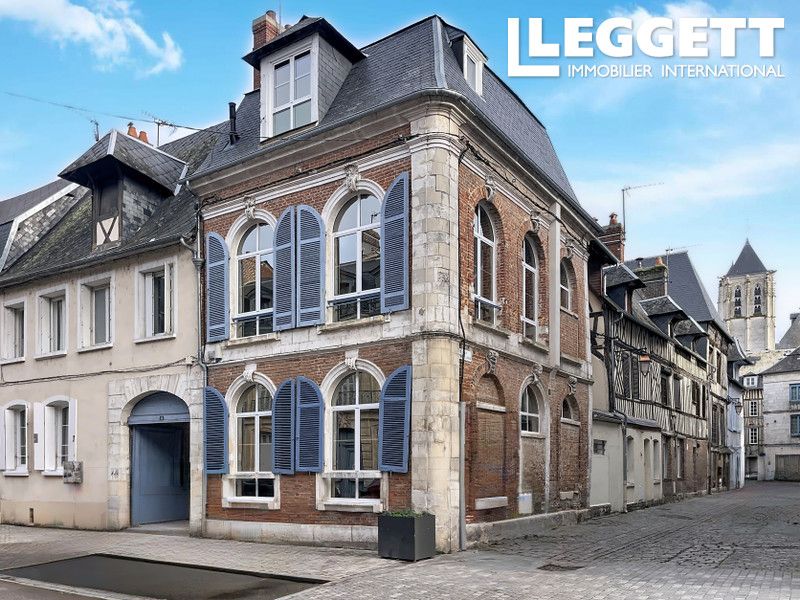 Property photo 1 of 10