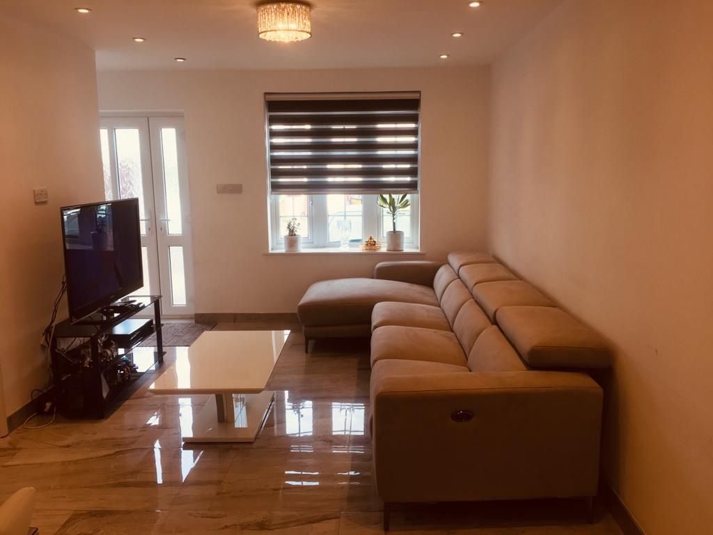 Property photo 2 of 6 Gallery