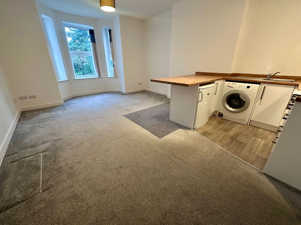 Property photo 1 of 13 Image