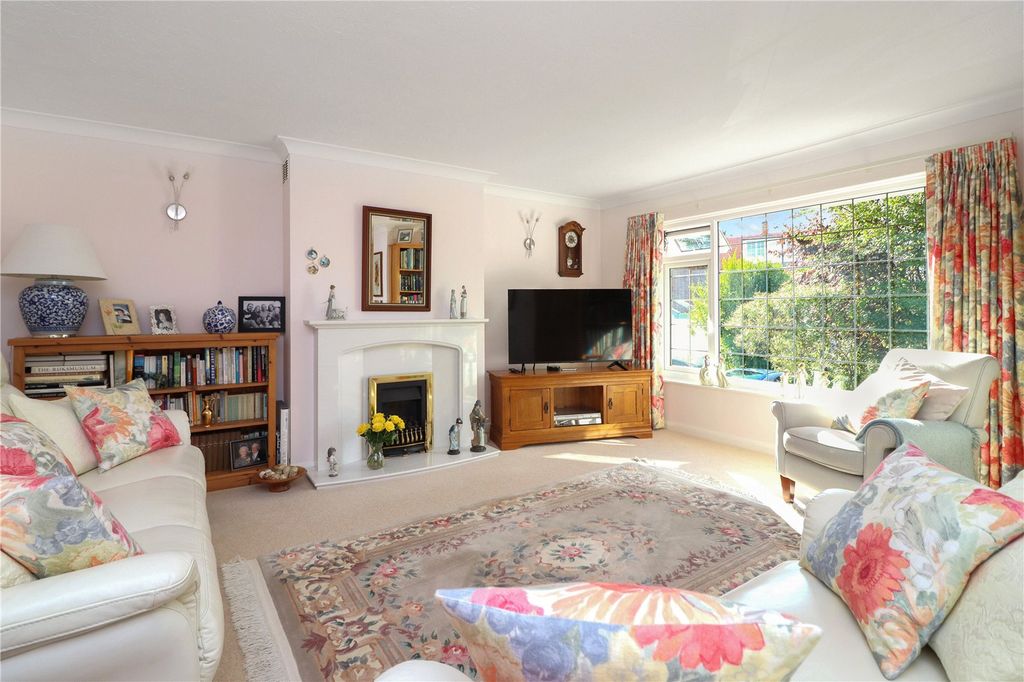 Property photo 2 of 24 Picture No. 34