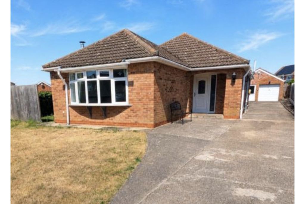 Property photo 2 of 23