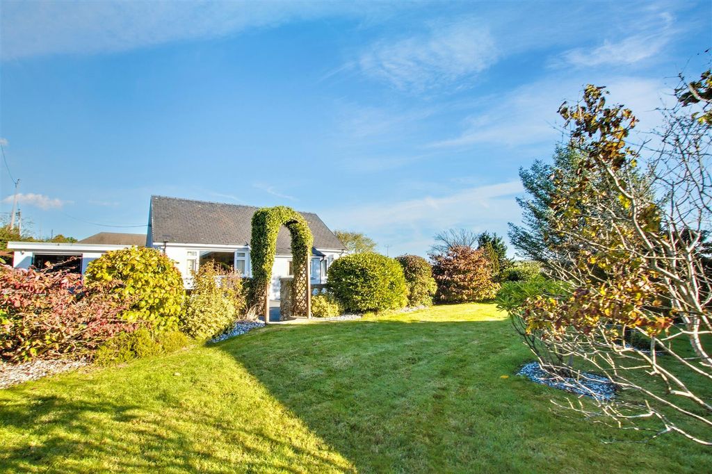 Property photo 1 of 33 Garden