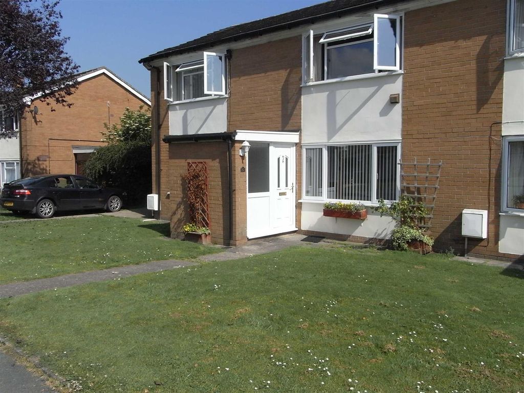 Property photo 1 of 7 Accommodation Comprises