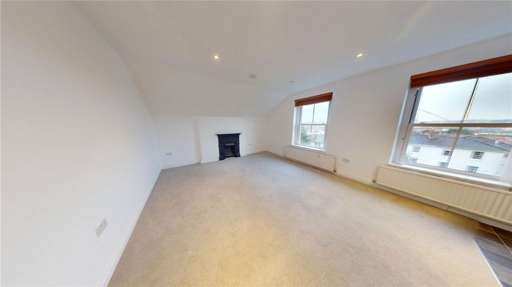 Property photo 2 of 7 Picture No. 09