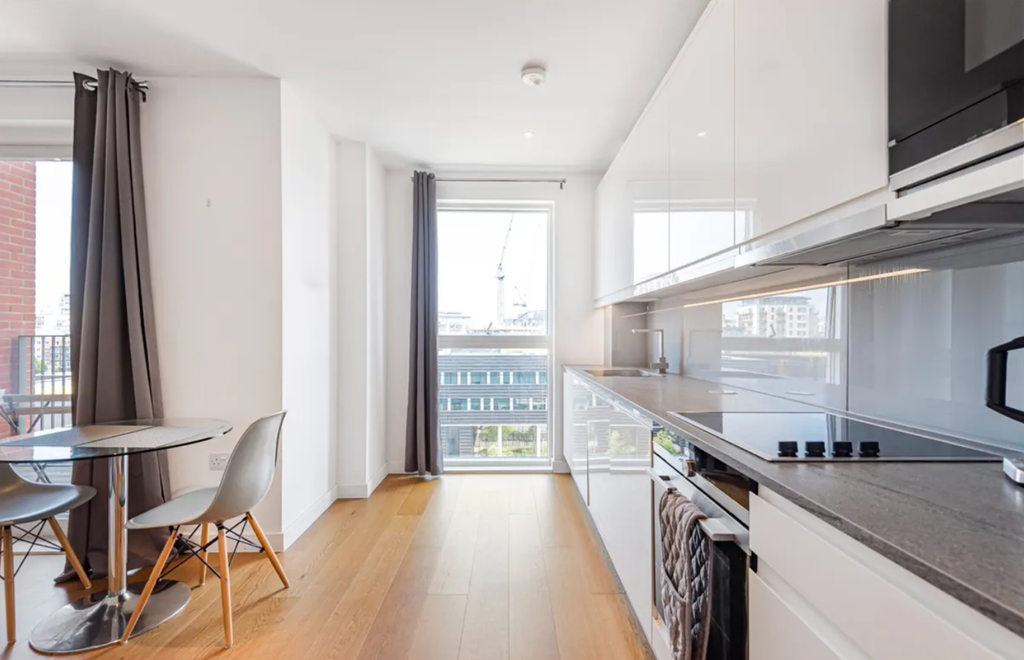 Property photo 3 of 10 Photo 7