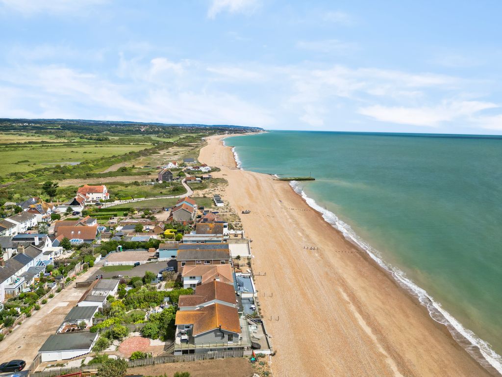 Property photo 3 of 34 Coastline