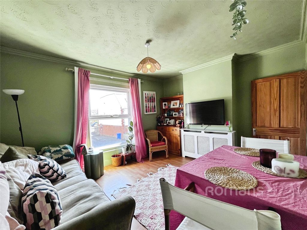 Property photo 2 of 8 Picture No. 08