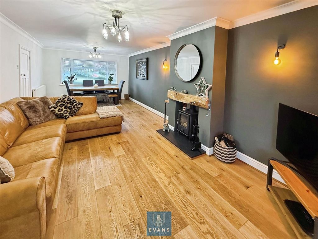 Property photo 2 of 20 Living Room