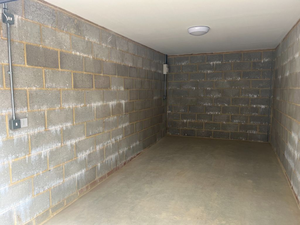 Property photo 3 of 4 5294493