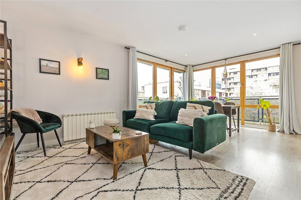 Property photo 2 of 12 Picture No. 10