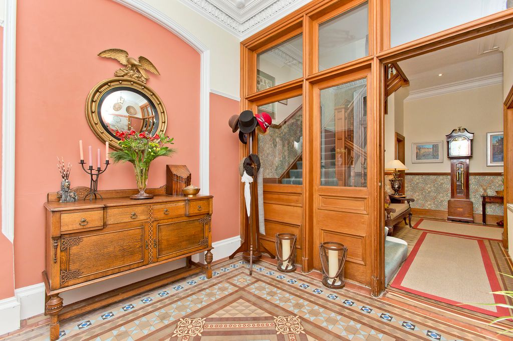 Property photo 3 of 30