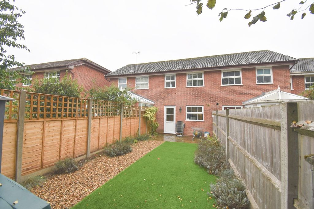 Property photo 2 of 11