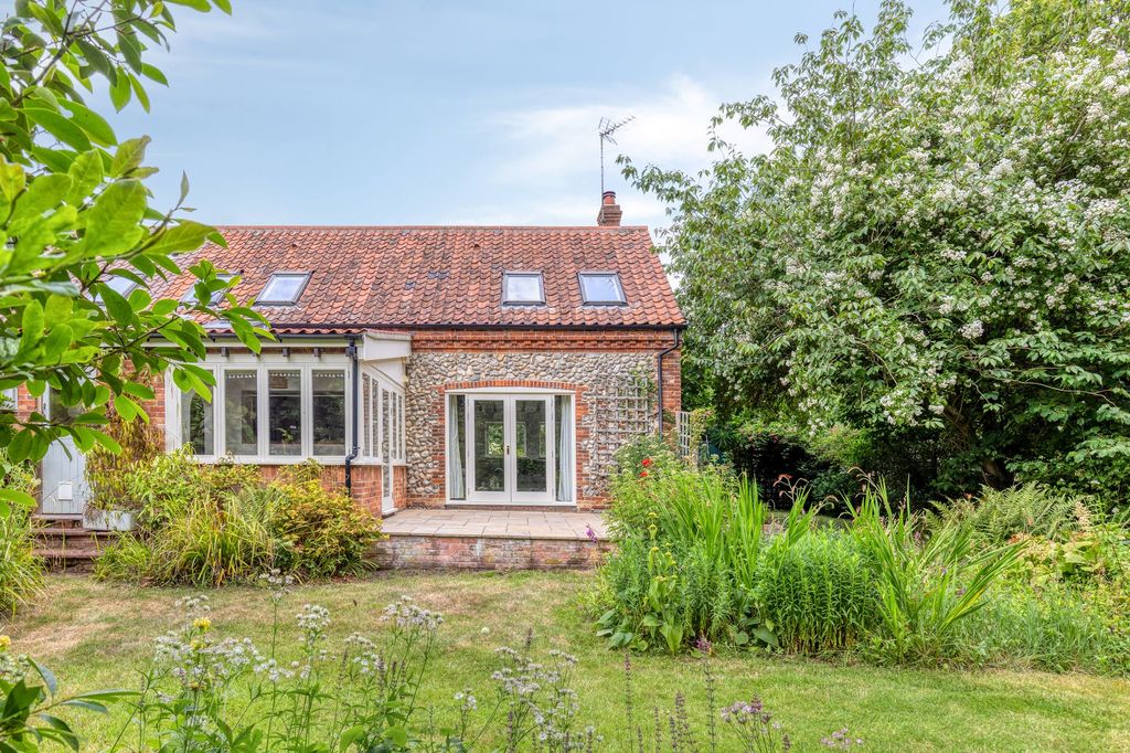Property photo 2 of 18