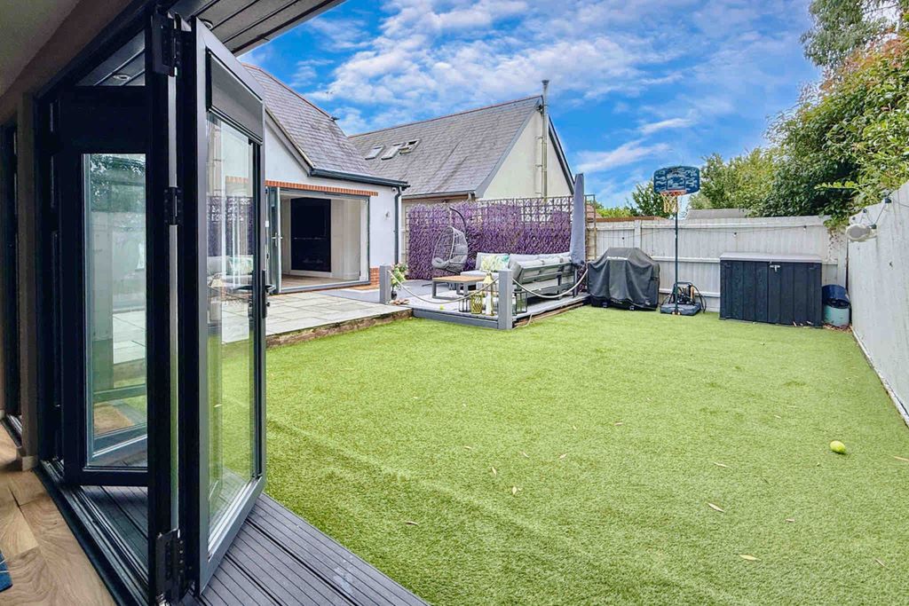 Property photo 2 of 26 Gallery