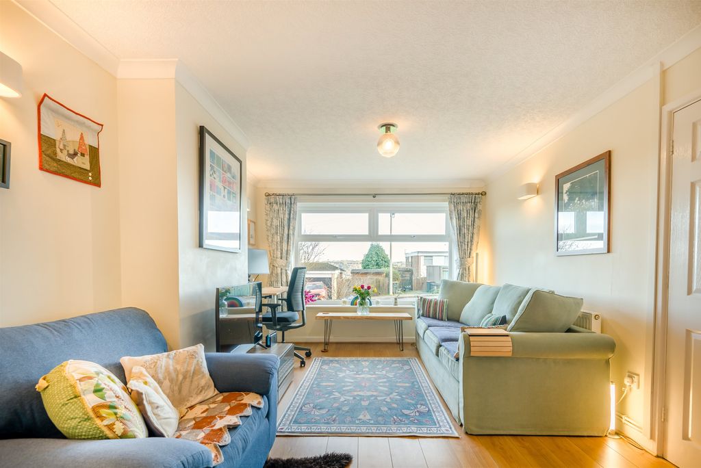 Property photo 3 of 22