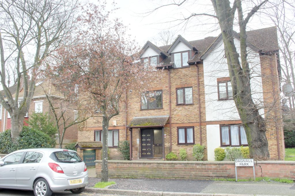 Property photo 1 of 5