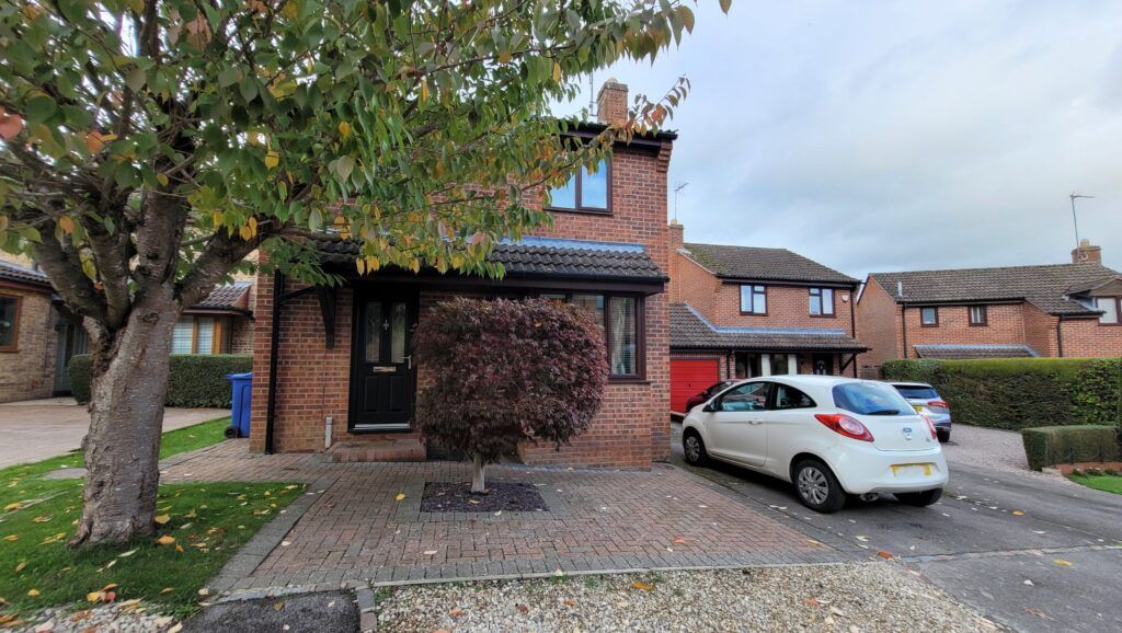 Property photo 1 of 12