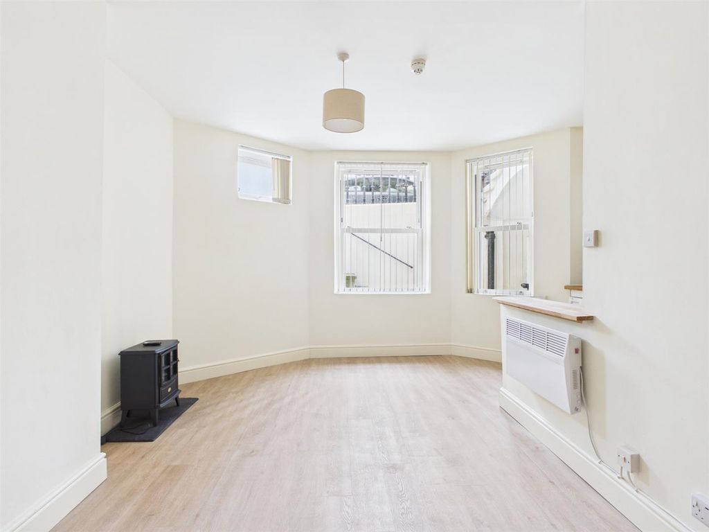 Property photo 1 of 7 Cam04311G0-Pr0135-Still001.Jpg
