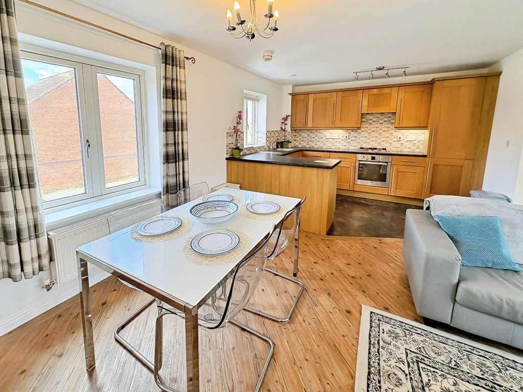 Property photo 2 of 15 Picture No. 29