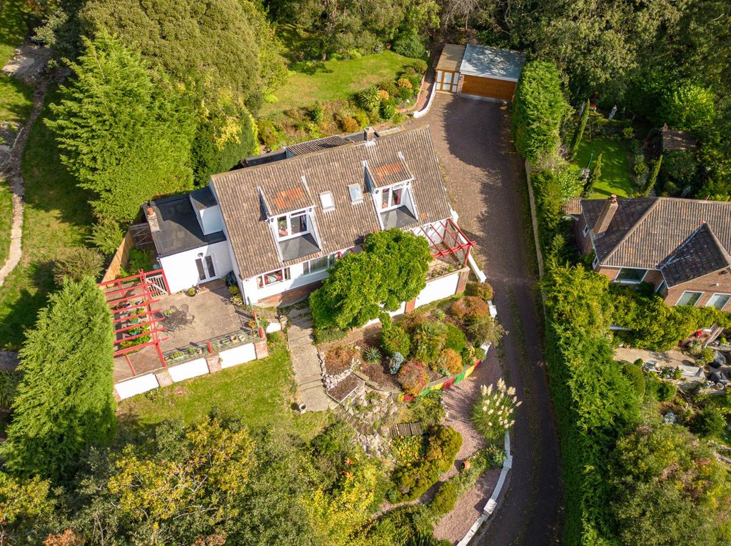 Property photo 1 of 32