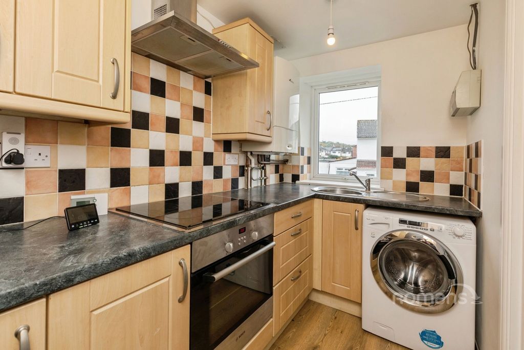 Property photo 2 of 6 Pbox-Img.Jpg