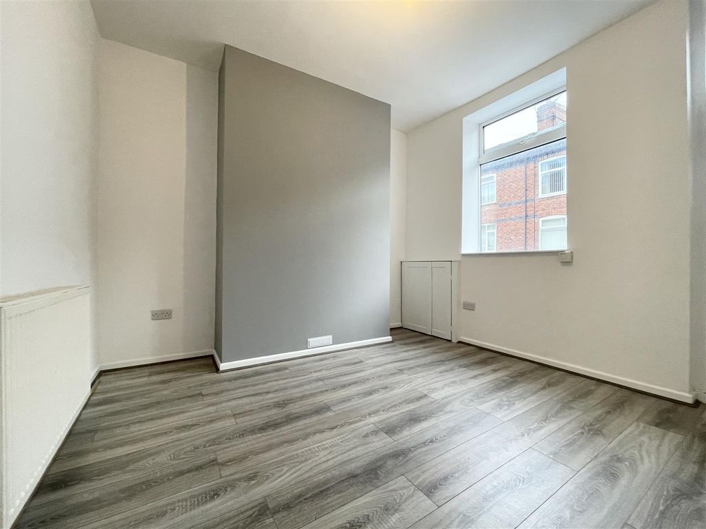 Property photo 2 of 9 Lounge