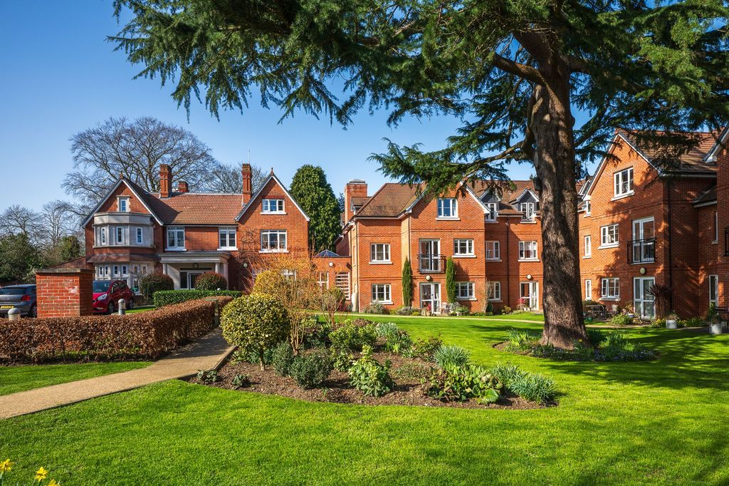 Property photo 2 of 14