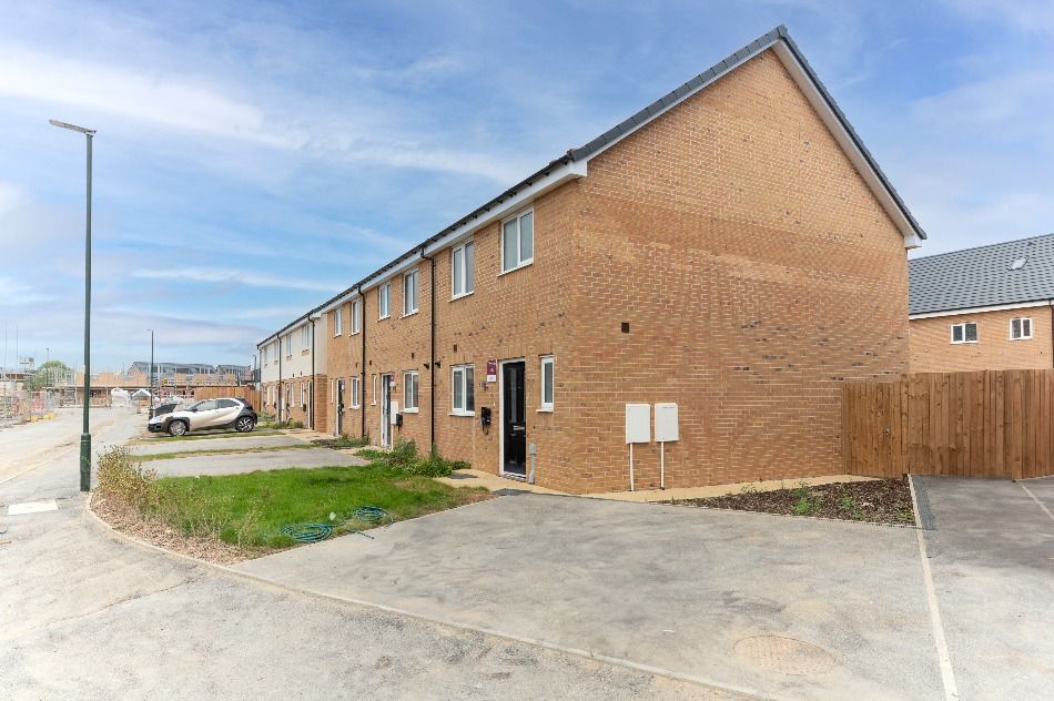 Property photo 1 of 8