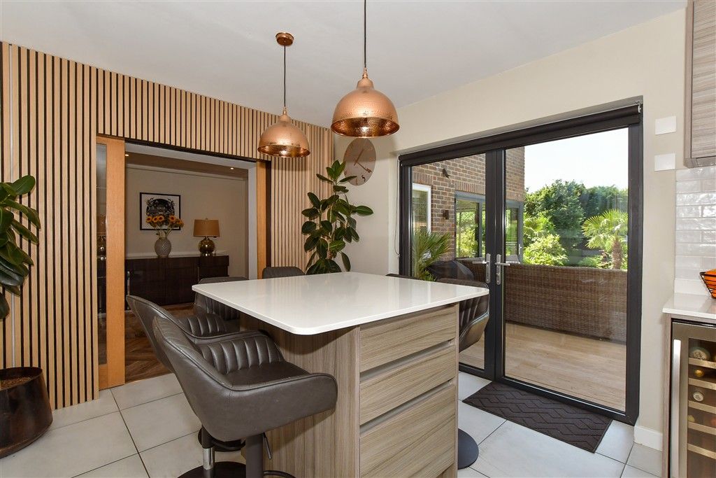 Property photo 3 of 25 Kitchen
