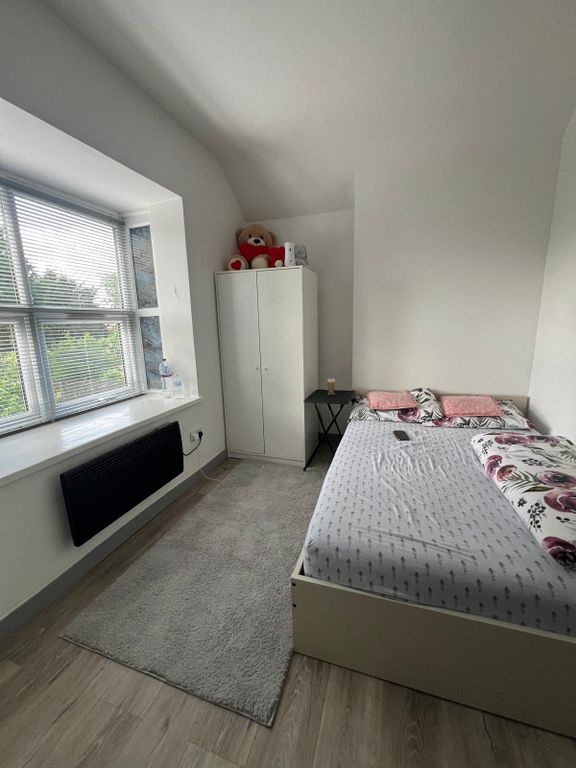Property photo 1 of 4