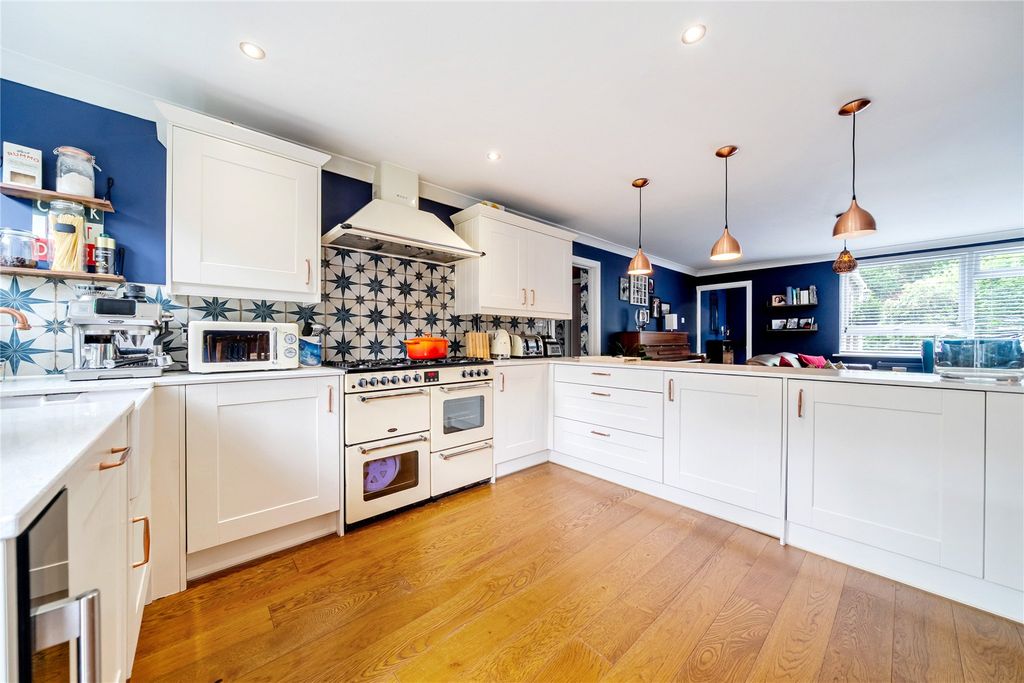 Property photo 3 of 41 Picture No. 31