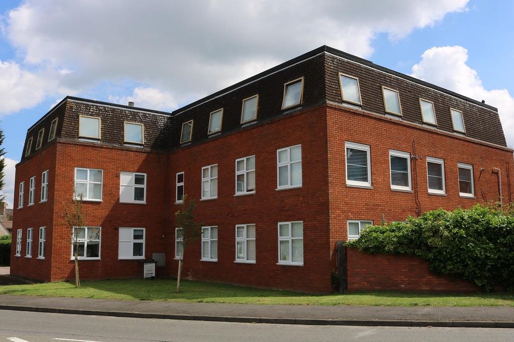 Property photo 2 of 12 Coppers Court