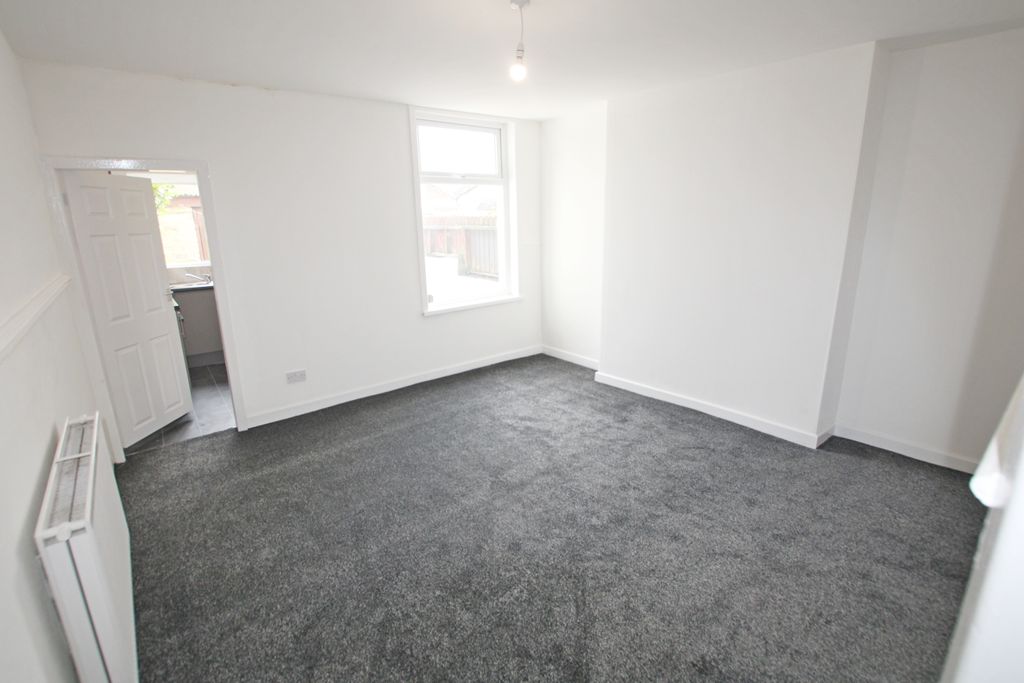 Property photo 3 of 9 3
