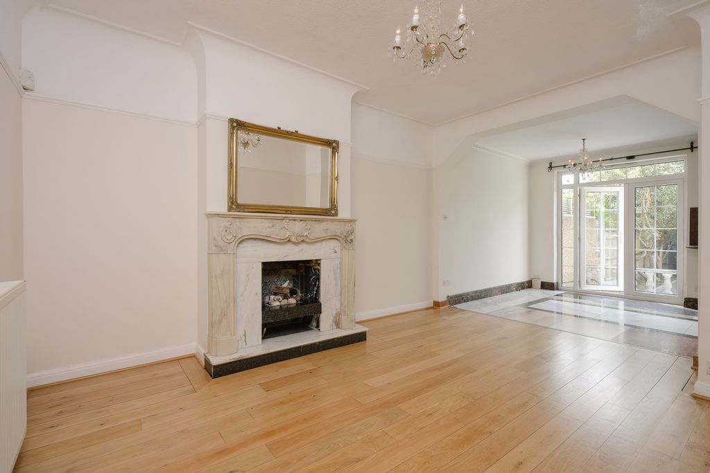 Property photo 2 of 19 Picture No. 05