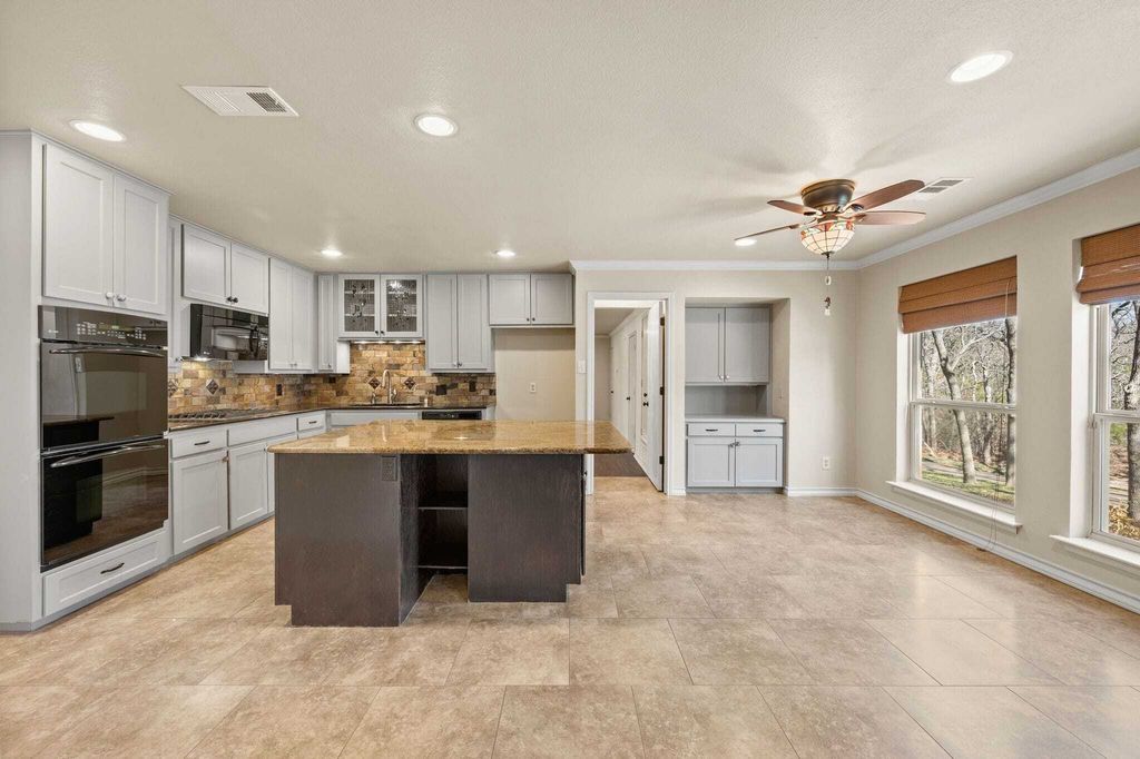Property photo 3 of 31 <Alttext/>