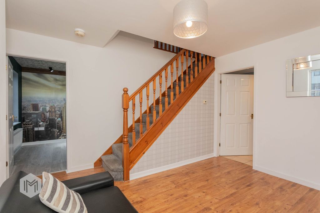 Property photo 3 of 31 Picture No. 04